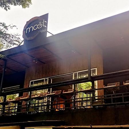 Moet Medellin Hotel Bagian luar foto