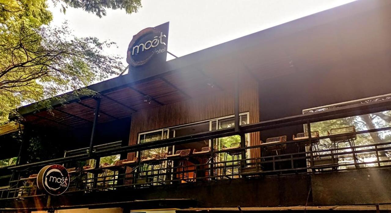 Moet Medellin Hotel Bagian luar foto